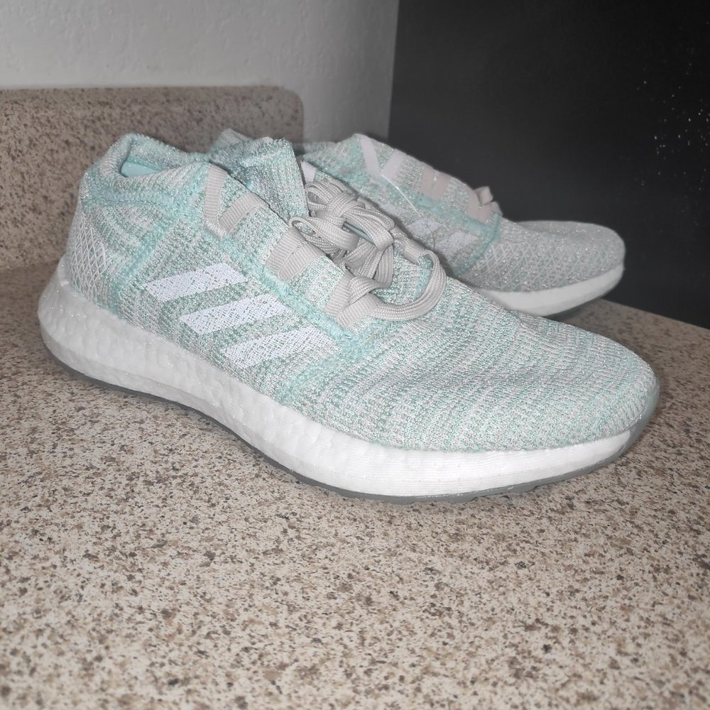 Adidas PureBoost Go Sz 6.5 Women's Running Shoes